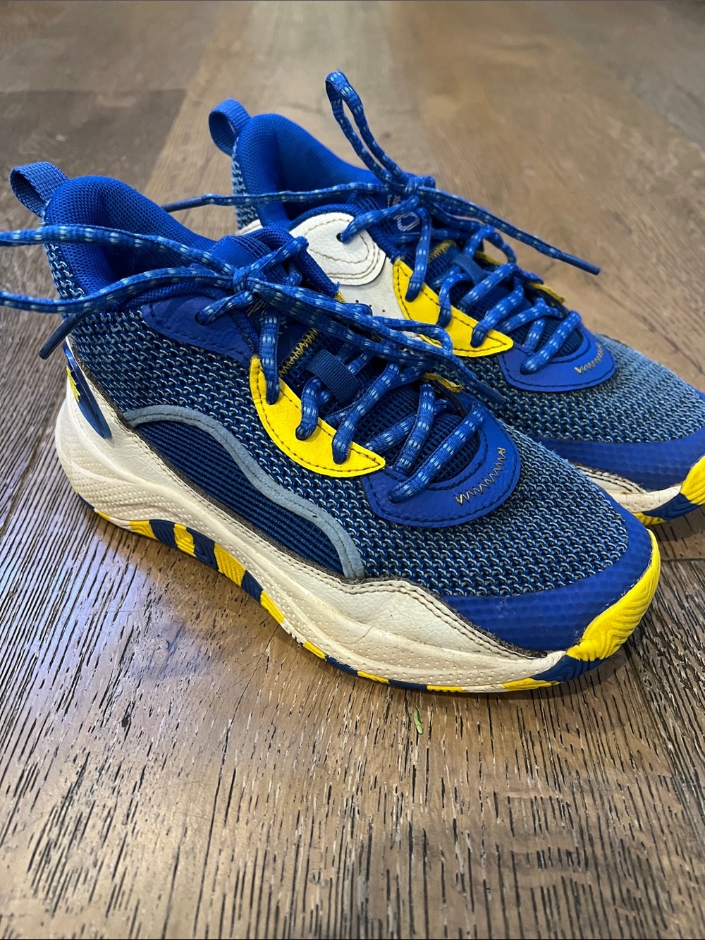 Steph Curry Sneakers Boys 4